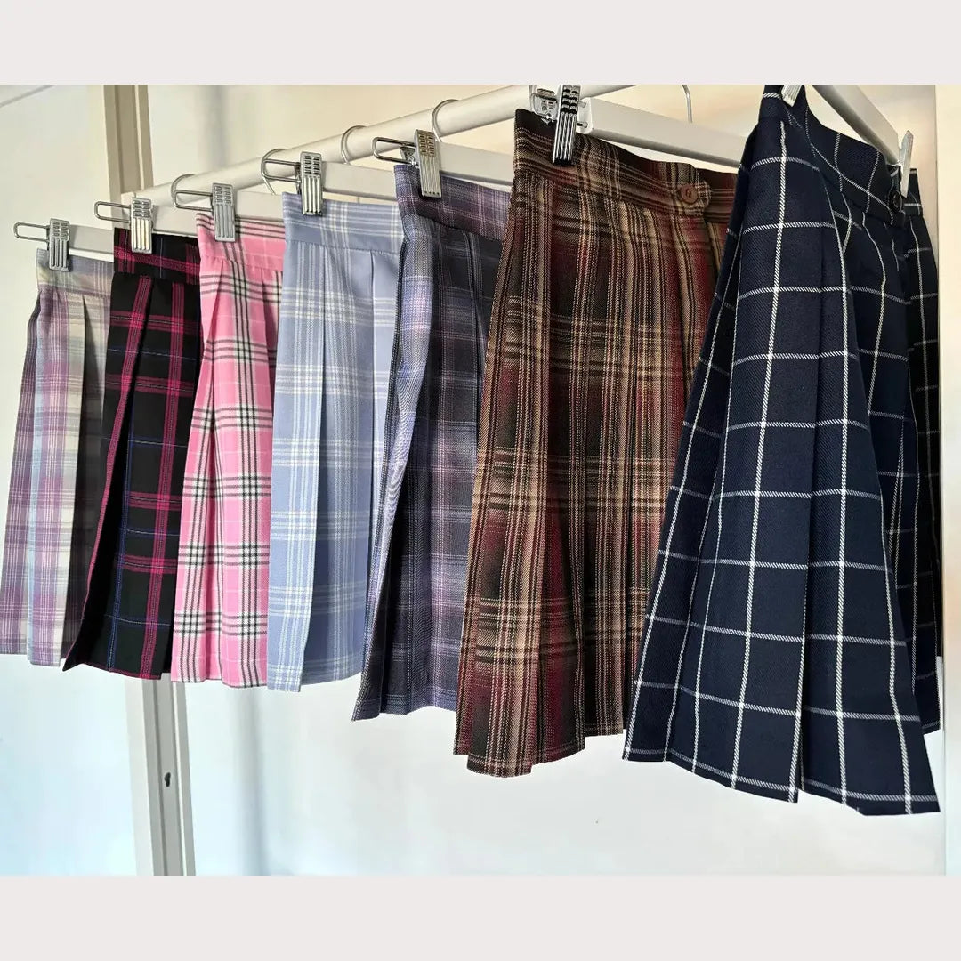 Brown Tartan Pleated Skirt – Dark Academia Aesthetic