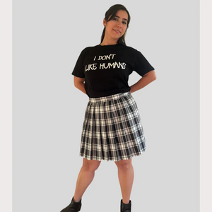 White & Black Pleated Skirt – Kawaii Schoolgirl Cosplay