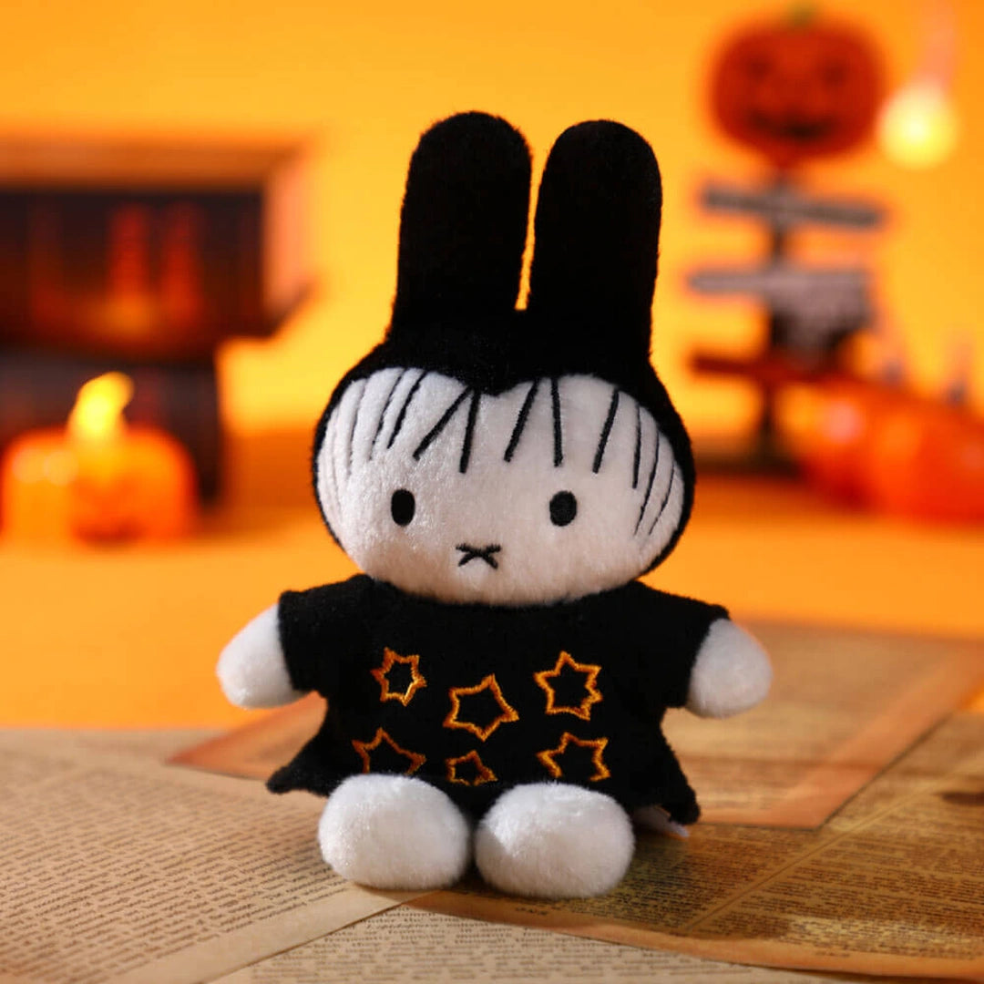 Miffy Halloween Plush Keyring – 15 cm Collectible with Gold Keyring (6 + 1 Secret Style)