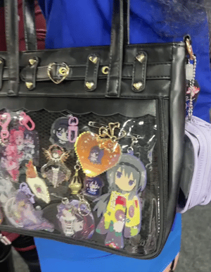 Heart Buckle Ita Bag with Pin Insert