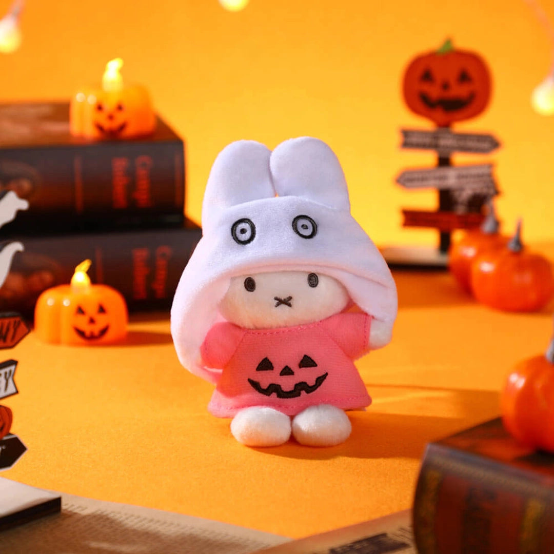 Miffy Halloween Plush Keyring – 15 cm Collectible with Gold Keyring (6 + 1 Secret Style)
